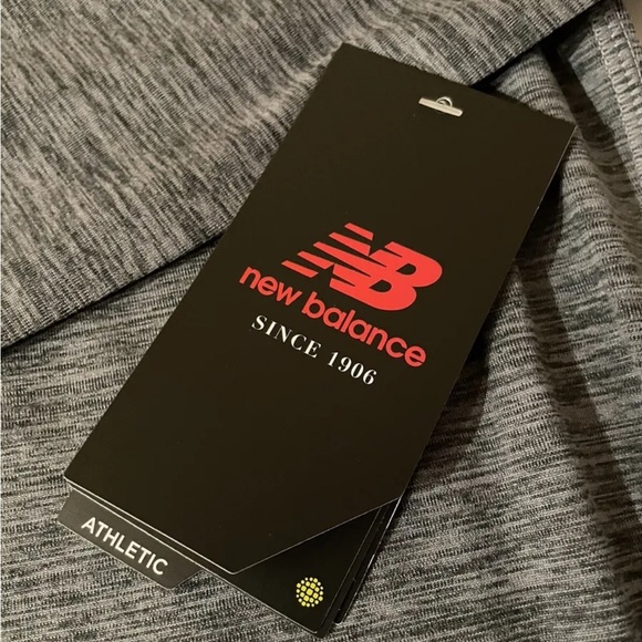 New Balance Women’s Size Small Athletic Half Zip Pullover Long sleeve RedGray - Picture 3 of 5